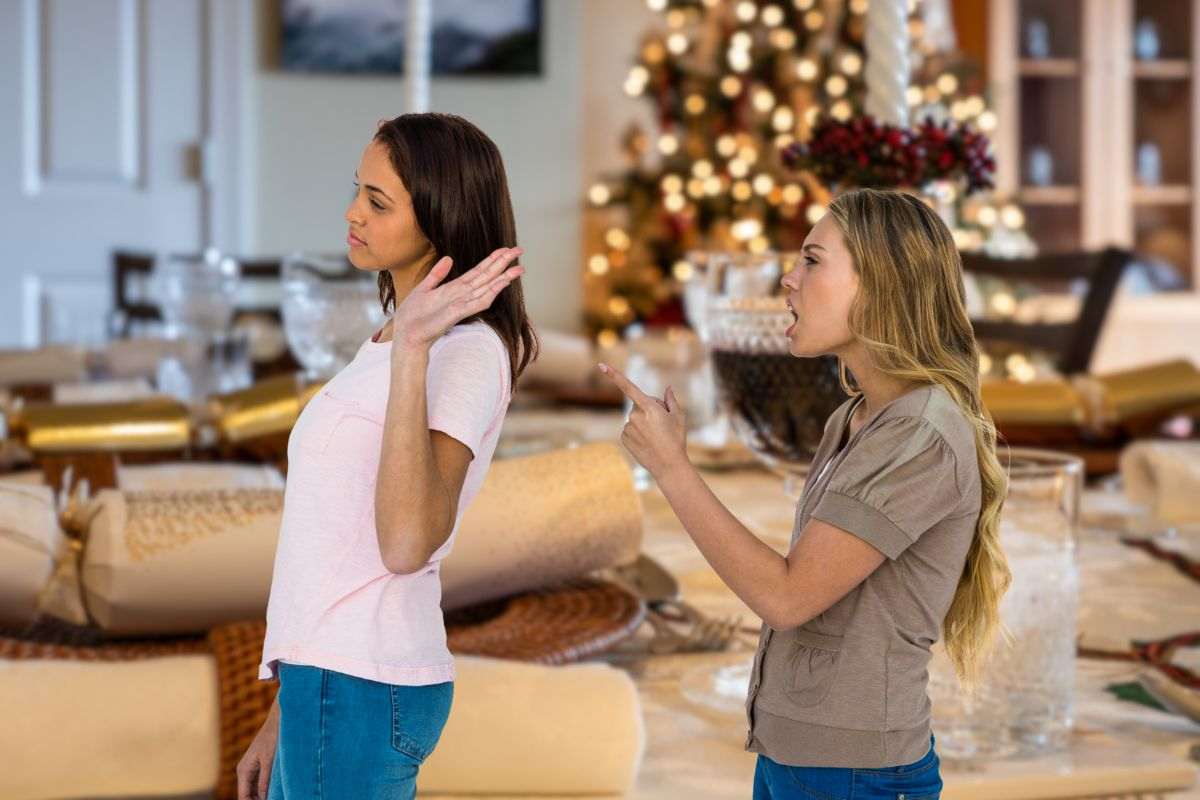 due donne che discutono